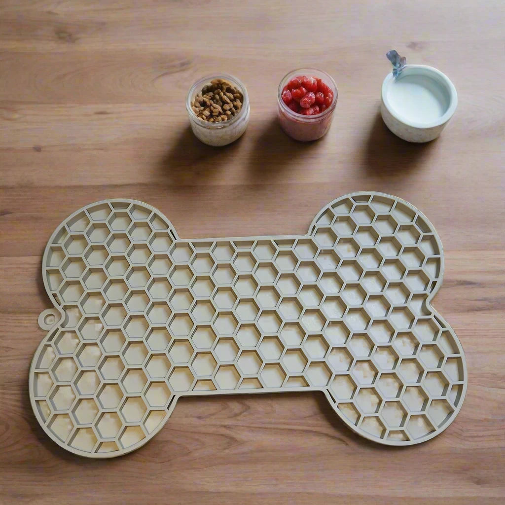 Silicone Bone Lick Mat 18x11cm